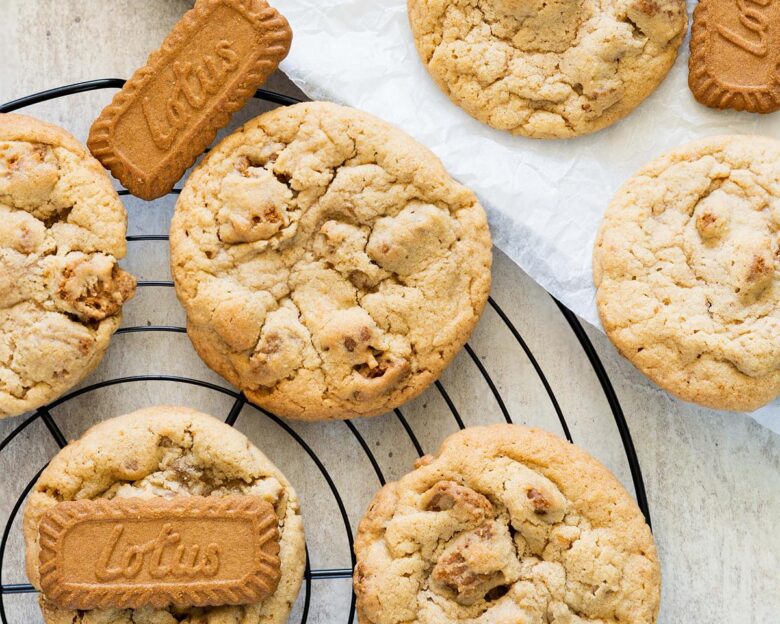 Biscoff butter cookies. Soft, chewy cookies packed with smooth Biscoff spread and broken Biscoff biscuit chunks, these Biscoff cookies are sure to satisfy any cookie butter fans! Recipe by movers and bakers