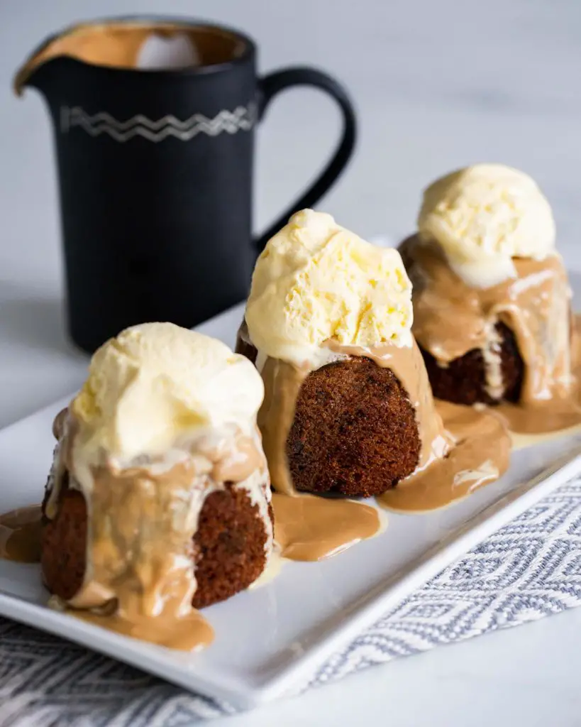 food holidays: Sticky toffee pudding. Recipe by movers and bakers