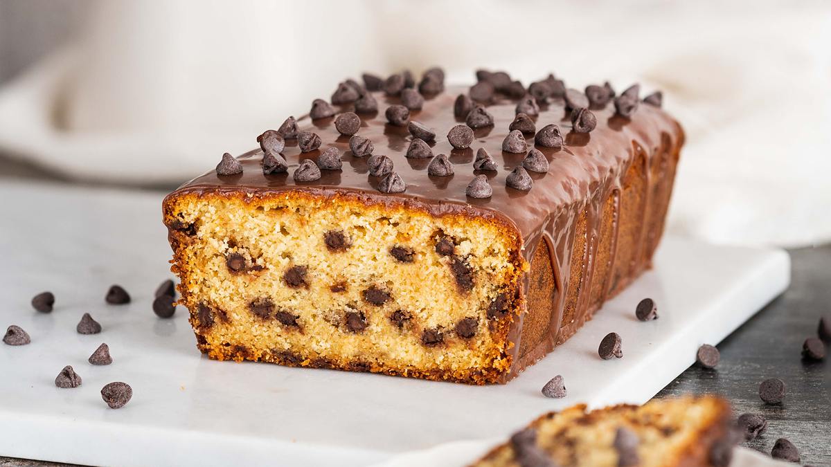 High-Protein Chocolate Chip Pound Cake Recipe: A Healthy Dessert with 17g Protein And Lots Of Flavours