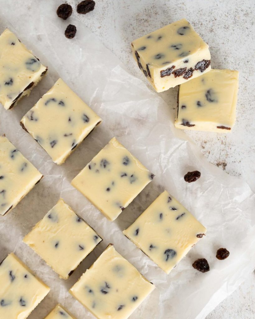 Rum and raisin fudge. A deliciously indulgent quick fudge recipe which comes together in minutes and makes a wonderfully boozy edible gift! Recipe by movers and bakers