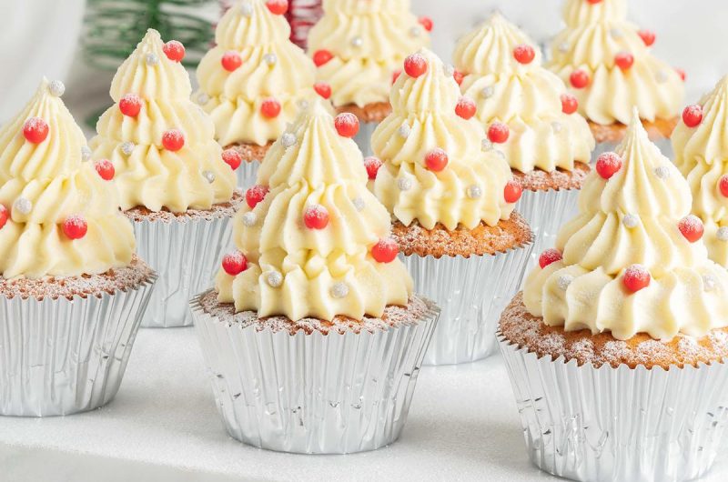 White Chocolate Christmas Tree Cupcakes