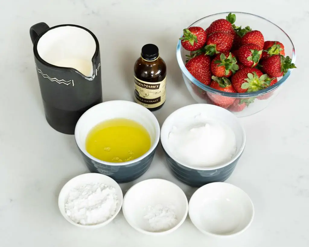 Ingredients required: egg whites, salt, caster sugar, cream of tartar, double (heavy) cream, icing (powdered) sugar, vanilla and strawberries. Recipe by movers and bakers