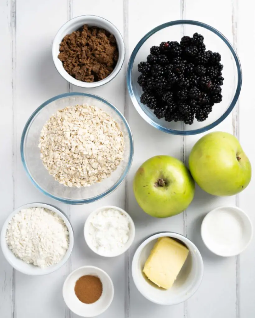Ingredients required: apples, blackberries, granulated sugar, cinnamon, cornflour (cornstarch), plain (all purpose) flour, oats, unsalted butter, dark brown sugar and salt. Recipe by movers and bakers