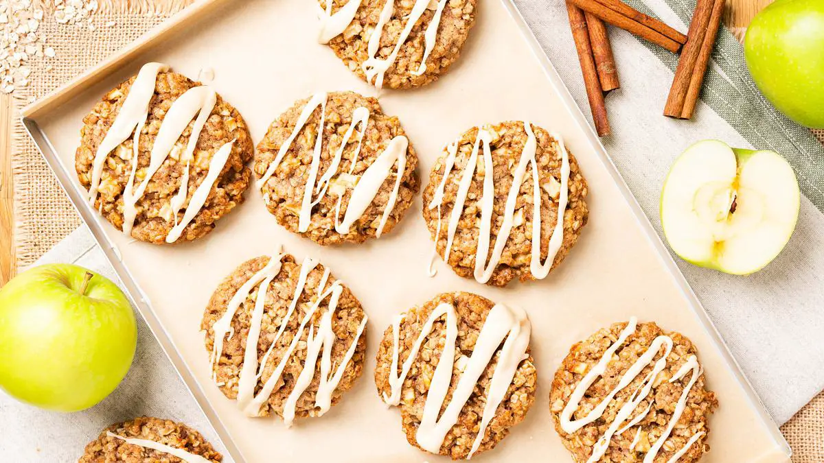 Apple and Cinnamon Cookies