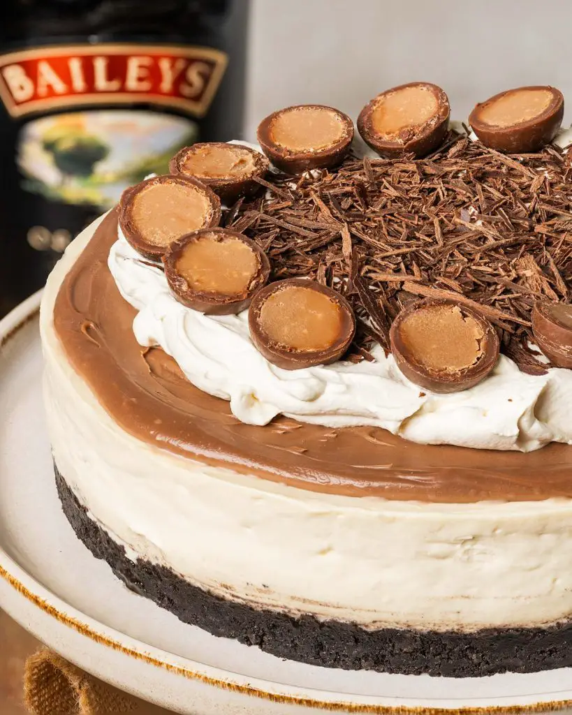 My Baileys cheesecake is the ultimate dinner party dessert! It is smooth and creamy, with plenty of delicious Baileys throughout. The perfect end to a fabulous meal! Recipe by movers and bakers