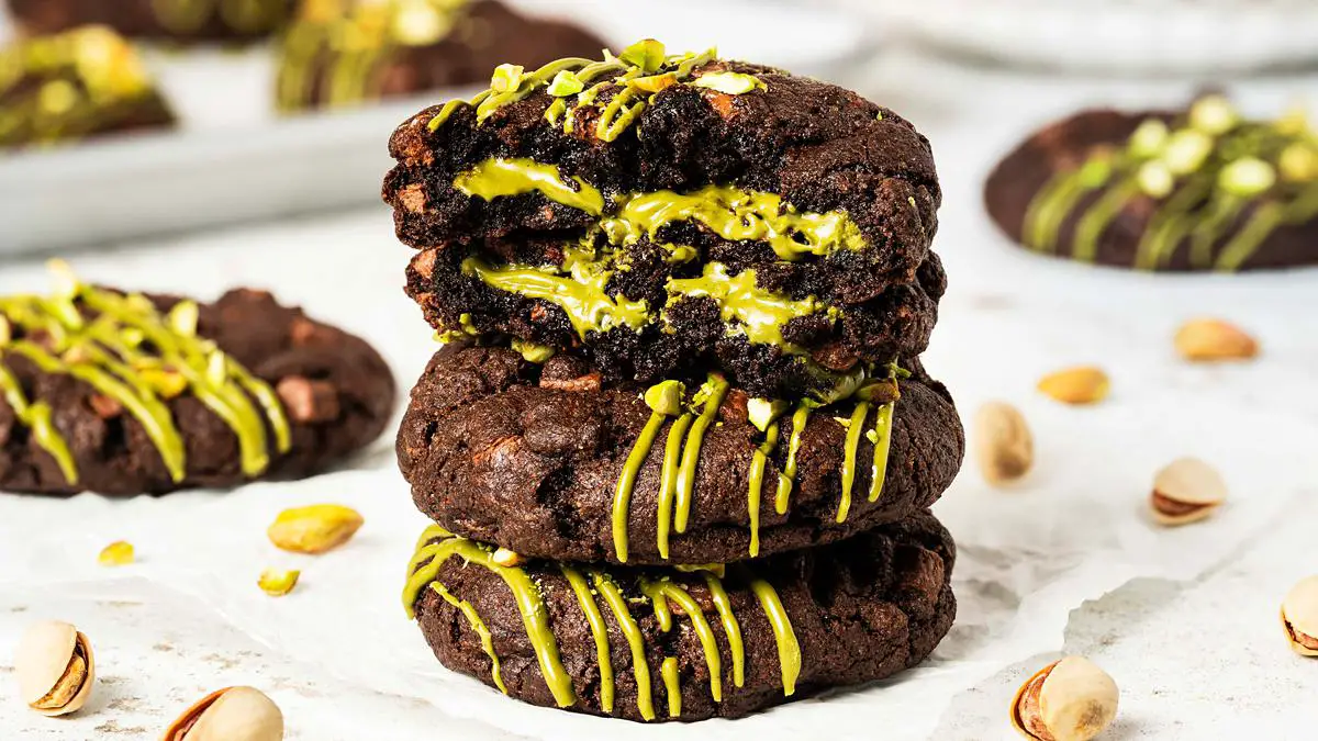 Pistachio Chocolate Chip Cookies