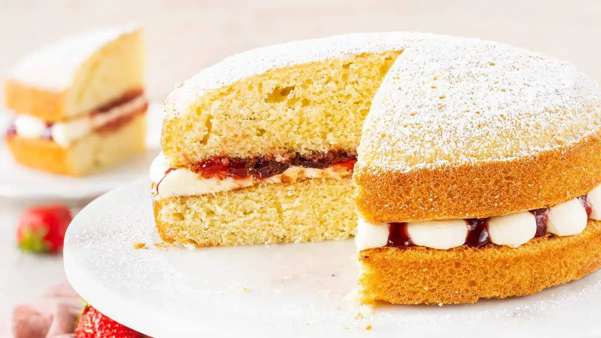 The BEST Classic Victoria Sandwich Recipe