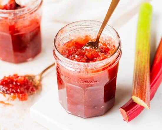 Rhubarb and gin jam. Tangy and sweet with a delicate aromatic flavour from the gin, this beauty is so good on toast, stirred into rice pudding or used in a cake! Recipe by movers and bakers