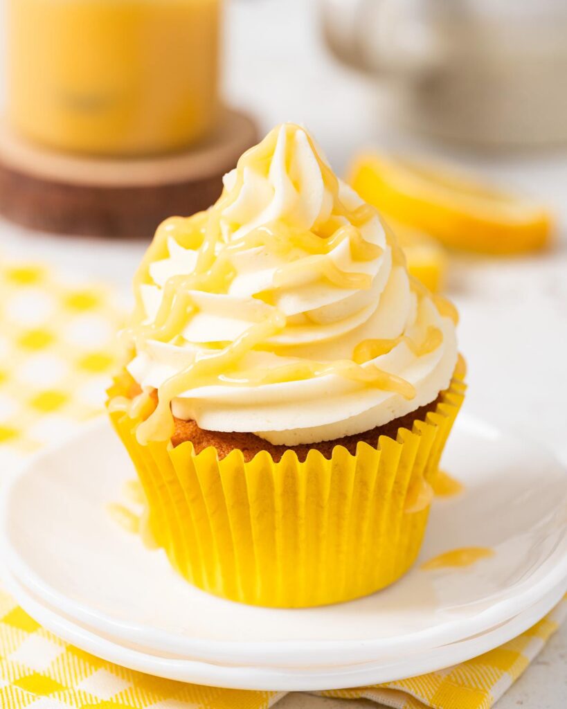 Lemon curd cupcakes. Cram packed with beautiful lemon flavour and curd at every opportunity, these cupcakes are truly a lemon lover's delight! Recipe by movers and bakers