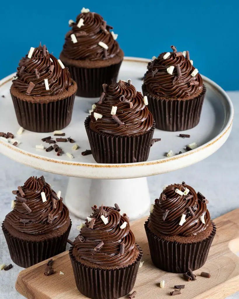 Chocolate Fudge Cupcakes | Movers and Bakers