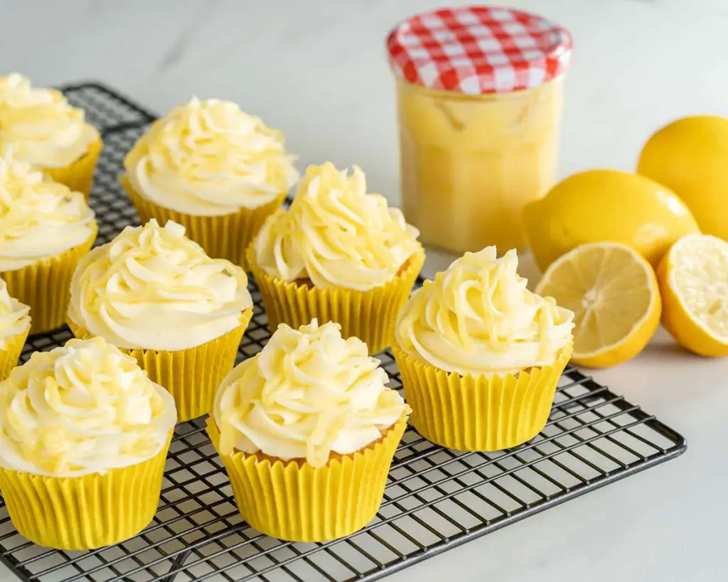 Ready to share: my lemon cupcakes with lemon curd filling