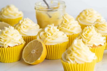 Lemon Cupcakes with Lemon Curd filling