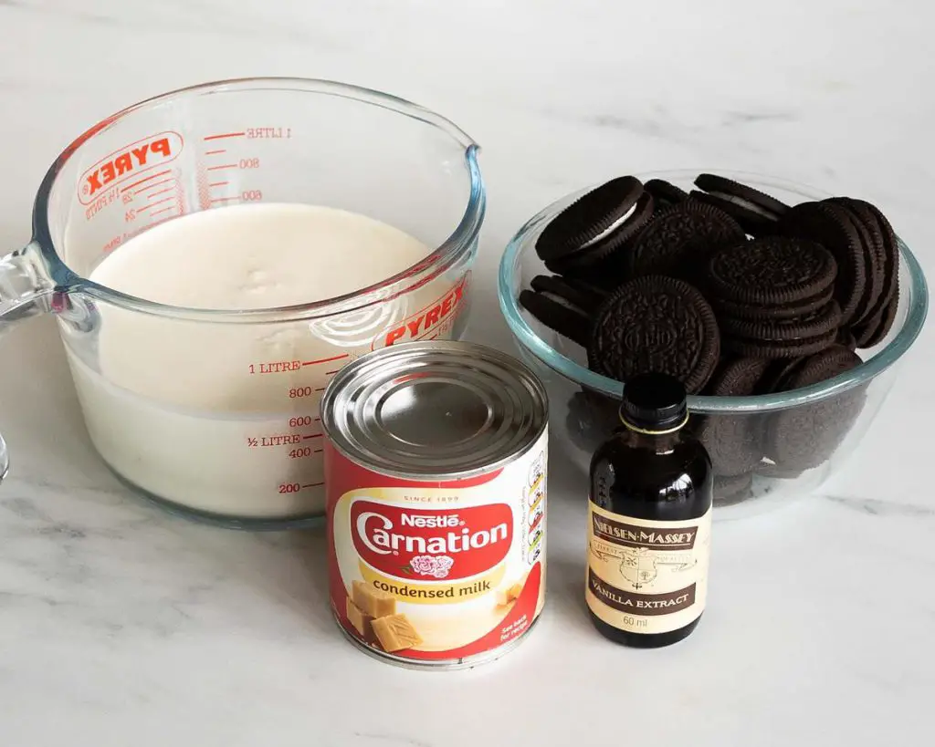 Ingredients required: double (heavy) cream, sweetened condensed milk, cookies and cream biscuits and vanilla. Recipe by movers and bakers