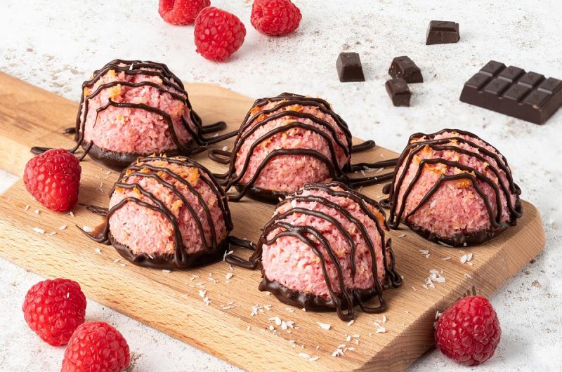 Raspberry Chocolate Macaroons